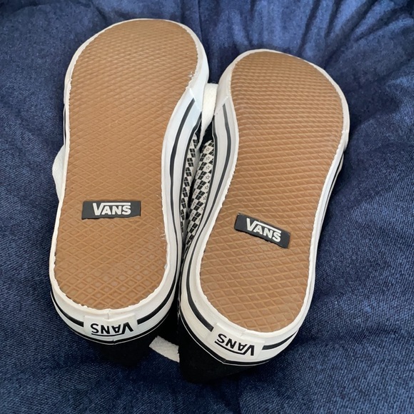 Women’s Vans sneakers never worn size 8.5 - Picture 4 of 5